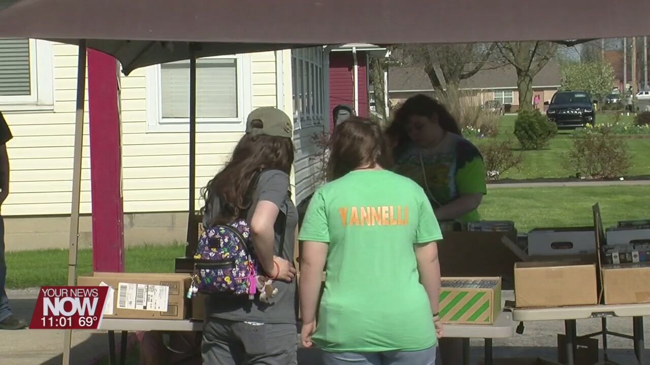 Music lovers flock to Groamy's for National Record Store Day